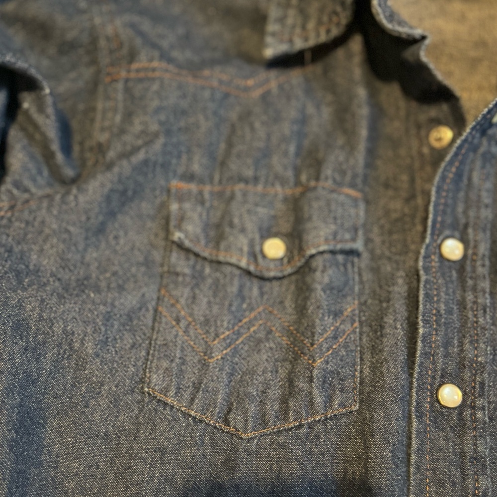 Kid Wrangler Button down - Picture 2 of 5